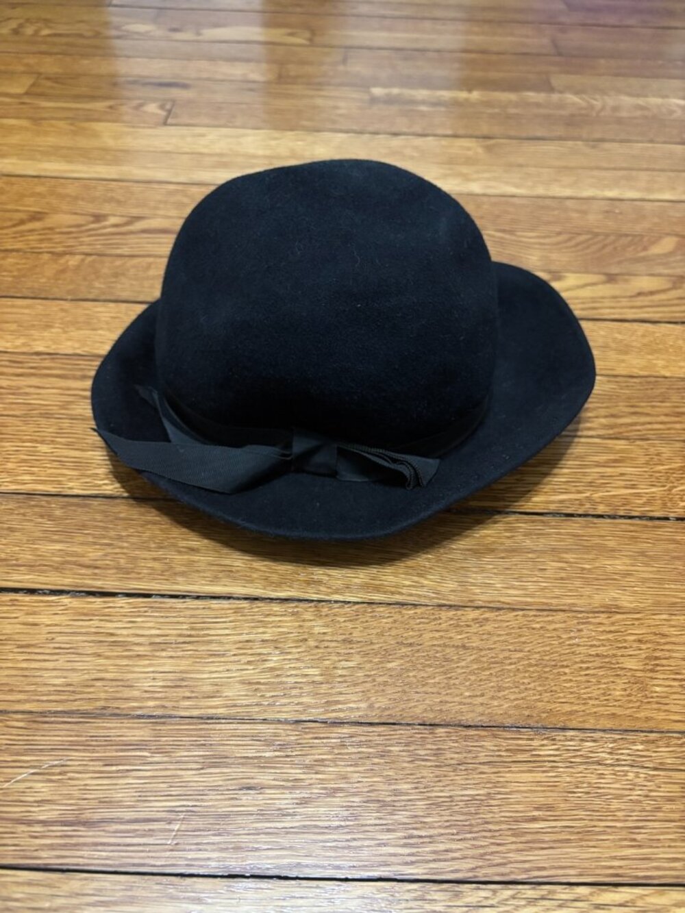 Vintage Glenover Henry Pollak NY Black Wool Cloche Hat w/ Bow Ribbon